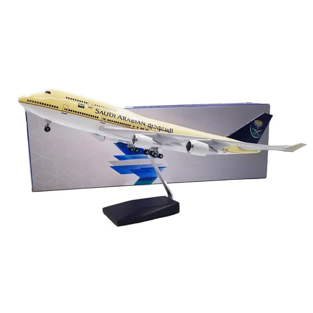 STONESKY 1/150 Saudi Arabia Airline Boeing B747 Airplane Model Resin With Voice LED Light