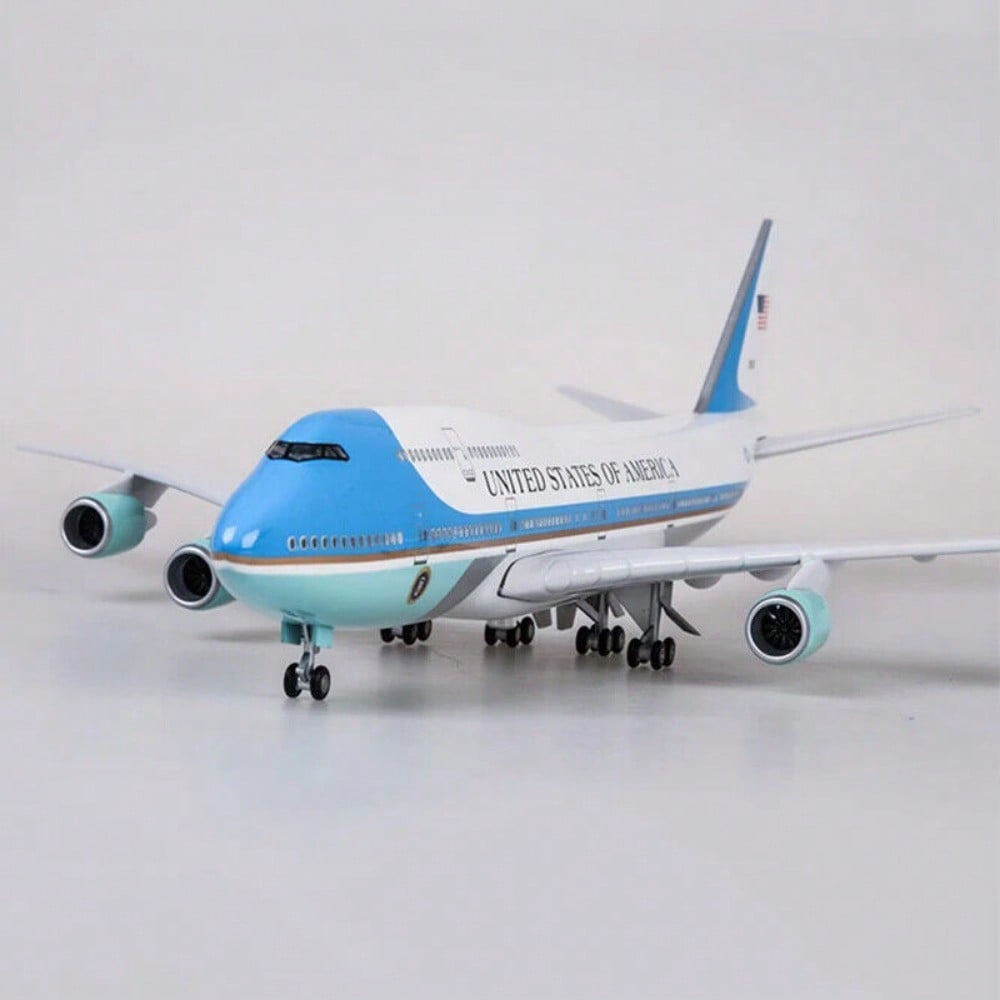 STONESKY 1/150 One Boeing 747 Airplane Model W/ Landing Gear Voice Control Lamp