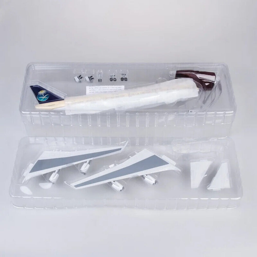 STONESKY 1/150 Saudi Arabia Airline Boeing B747 Airplane Model Resin With Voice LED Light