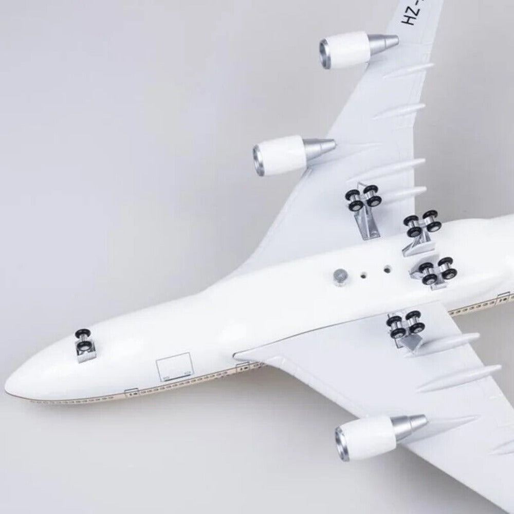 STONESKY 1/150 Saudi Arabia Airline Boeing B747 Airplane Model Resin With Voice LED Light