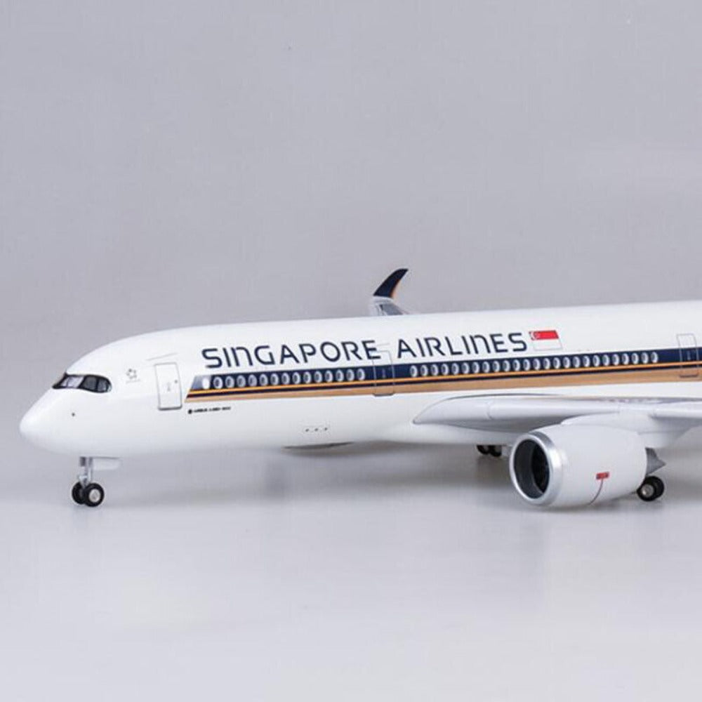 StoneSky 1/142 Singapore Airlines LED Light Plane Airplane Model A350 Passenger Aircraft